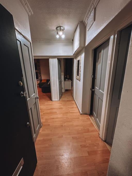 Spacious 3 Bedroom Flat In Stockwell London Exterior photo
