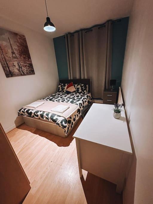 Spacious 3 Bedroom Flat In Stockwell London Exterior photo