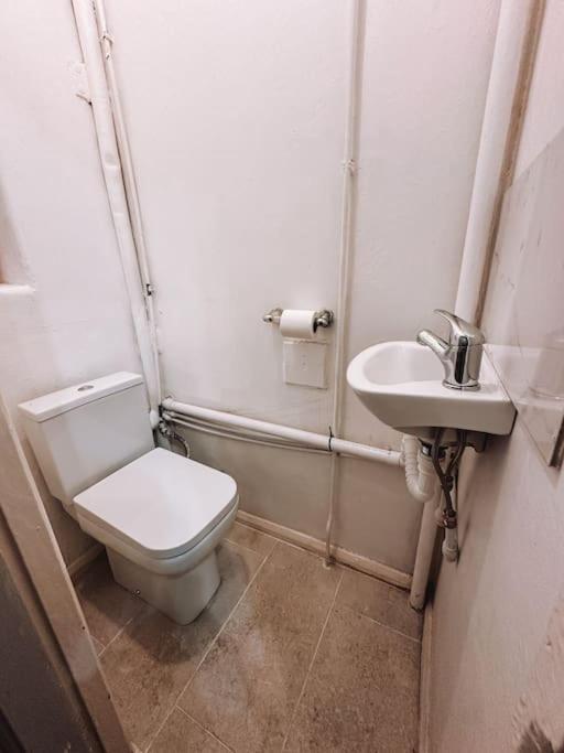 Spacious 3 Bedroom Flat In Stockwell London Exterior photo